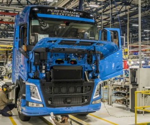 Volvo contrata e reabre 2º turno em fábrica de caminhões em Curitiba!
